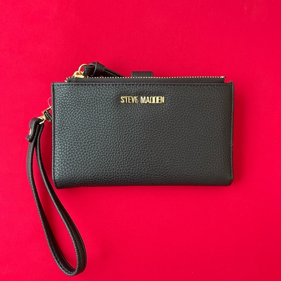 Steve Madden Double Wristlet in Black. - Picture 1 of 6
